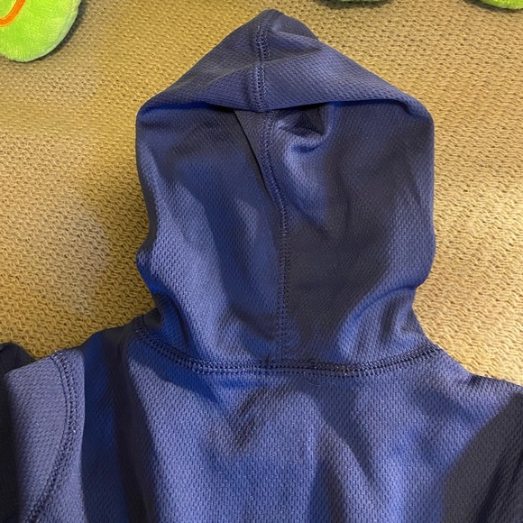 Set/2 babyGap Rashguards (1-s/s 1-l/s) 18-24m EUC - Picture 9 of 10